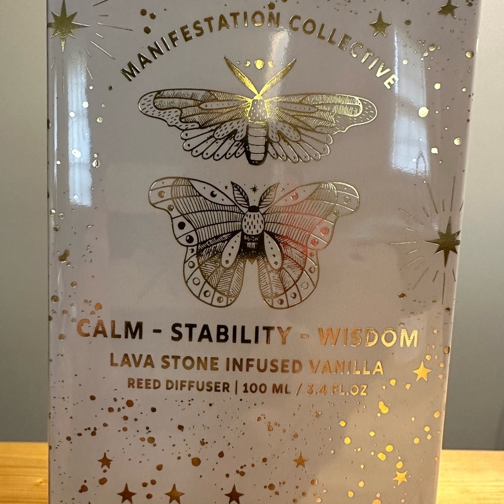 Calm Stability Wisdom Reed Diffuser - Picture 2 of 5